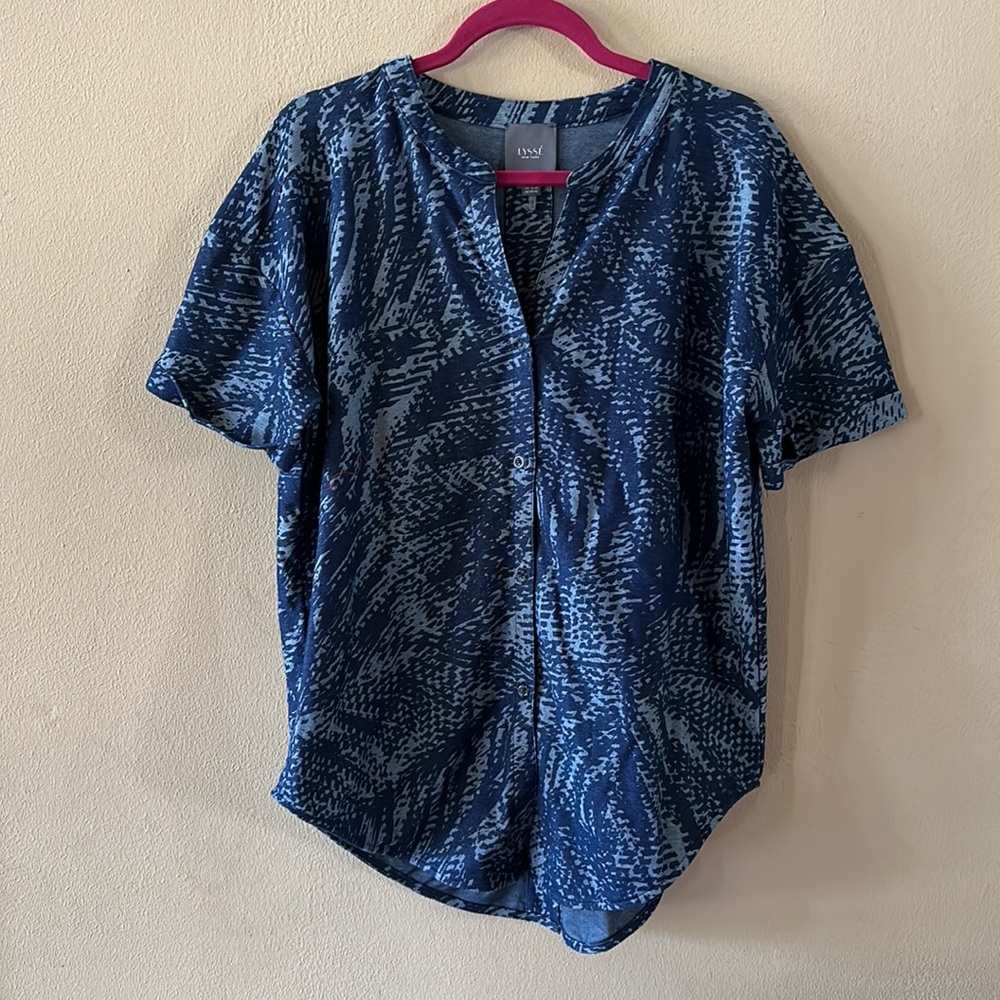 Lysse Womens Aruba Blue V-Neck Printed Camo Button-Down Top Shirt